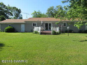 16932 Featherstone Rd, Constantine, MI 49042 photo 2