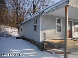 1209 Marsh Rd, Plainwell, MI 49080 photo 2