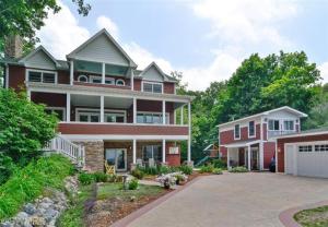 344 Forest Trl, Sawyer, MI 49125 photo 1