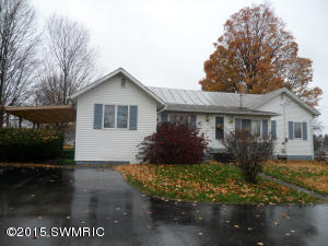 313 Railroad St, Reading, MI 49274 photo 1
