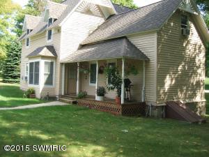 8322 Third St, Onekama, MI 49675 photo 2