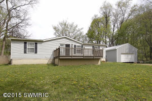 809 River Rd, Marshall, MI 49068 photo 1