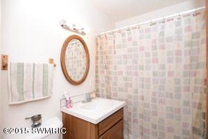 657 W Bridge St, Plainwell, MI 49080 photo 18