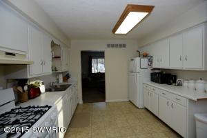 657 W Bridge St, Plainwell, MI 49080 photo 6