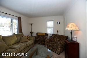 657 W Bridge St, Plainwell, MI 49080 photo 5