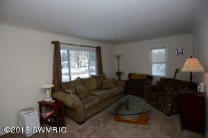 657 W Bridge St, Plainwell, MI 49080 photo 3