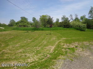 6561 Belding Rd, Belding, MI 48809 photo 2