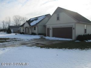 1492 102nd Ave, Plainwell, MI 49080 photo 1
