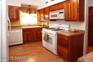 2132 E G Ave, Parchment, MI 49004 photo 6