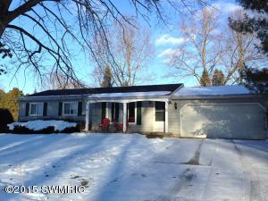 588 Adapointe Dr SE, Ada, MI 49301 photo 1