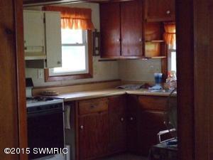 1625 E Pine Hill Ave, White Cloud, MI 49349 photo 3