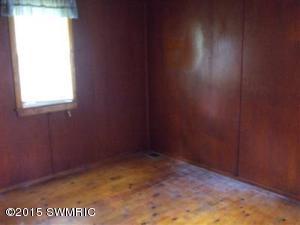 1625 E Pine Hill Ave, White Cloud, MI 49349 photo 5