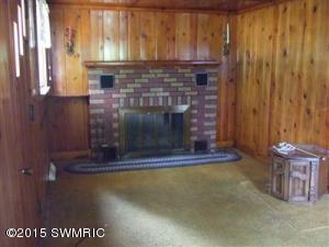 1625 E Pine Hill Ave, White Cloud, MI 49349 photo 2