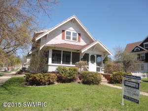 202 E Main St, Ionia, MI 48846 photo 1