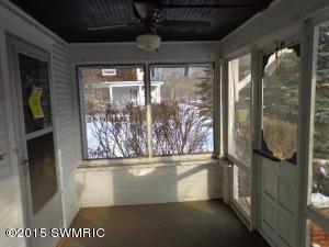 202 E Main St, Ionia, MI 48846 photo 3