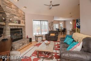 4659 Eckert Rd, Freeport, MI 49325 photo 4