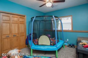 4659 Eckert Rd, Freeport, MI 49325 photo 24