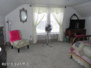 241 4th Ave, Three Rivers, MI 49093 photo 9