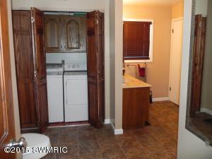 241 4th Ave, Three Rivers, MI 49093 photo 8