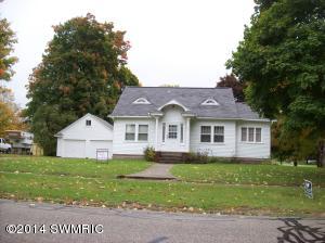 121 E Day St, Stanton, MI 48888 photo 2