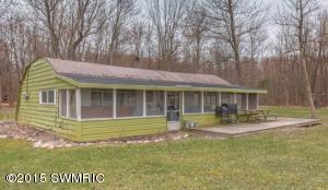13143 Englewright Dr, Sand Lake, MI 49343 photo 1