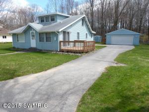 17548 Williams St, Ferrysburg, MI 49409 photo 1