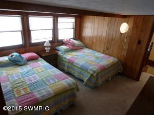 17548 Williams St, Ferrysburg, MI 49409 photo 9