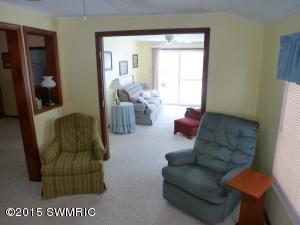 17548 Williams St, Ferrysburg, MI 49409 photo 6