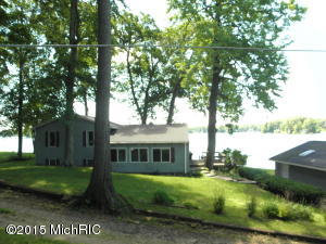 12459 Anson Pt, Plainwell, MI 49080 photo 2