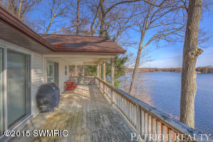697 W Lincoln Ave, White Cloud, MI 49349 photo 3