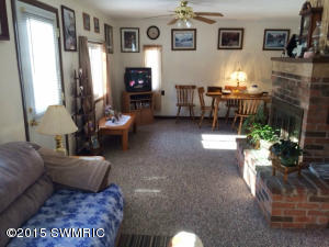 564 Silver Ave, White Cloud, MI 49349 photo 5