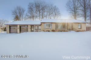 934 S Broas St, Belding, MI 48809 photo 1
