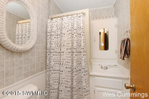 934 S Broas St, Belding, MI 48809 photo 22