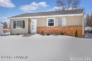 237 Roberta Jayne, Lowell, MI 49331 photo 1