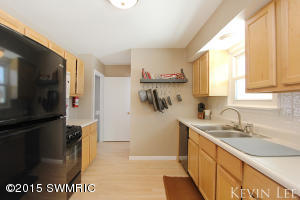 237 Roberta Jayne, Lowell, MI 49331 photo 7