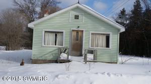 1315 Guthrie St, Baldwin, MI 49304 photo 3