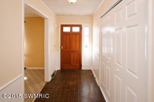 300 4th St, Plainwell, MI 49080 photo 3