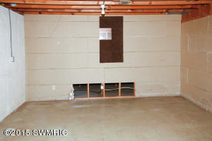 300 4th St, Plainwell, MI 49080 photo 17