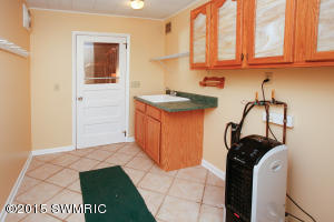 300 4th St, Plainwell, MI 49080 photo 15