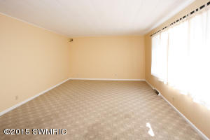 300 4th St, Plainwell, MI 49080 photo 4