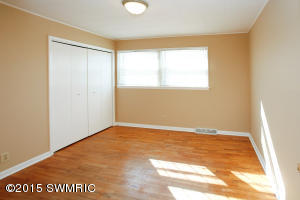 300 4th St, Plainwell, MI 49080 photo 11