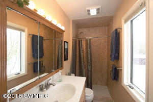 422 6th St, Plainwell, MI 49080 photo 15