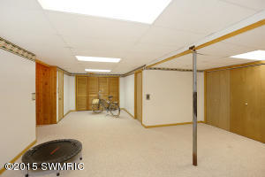422 6th St, Plainwell, MI 49080 photo 22