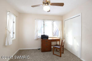 422 6th St, Plainwell, MI 49080 photo 17