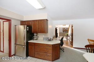 422 6th St, Plainwell, MI 49080 photo 10