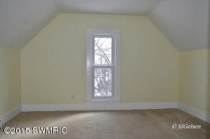 404 W High St, Belding, MI 48809 photo 10