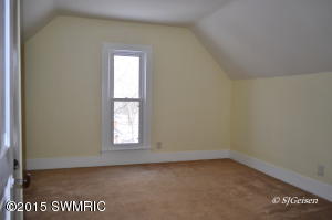 404 W High St, Belding, MI 48809 photo 11