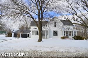 404 W High St, Belding, MI 48809 photo 2