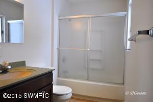 404 W High St, Belding, MI 48809 photo 7