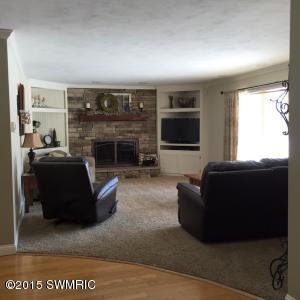 706 Allison Dr, Marshall, MI 49068 photo 4